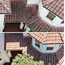 Roof-Wash-Power-Wash-Driveway-of-a-Beautiful-House 5